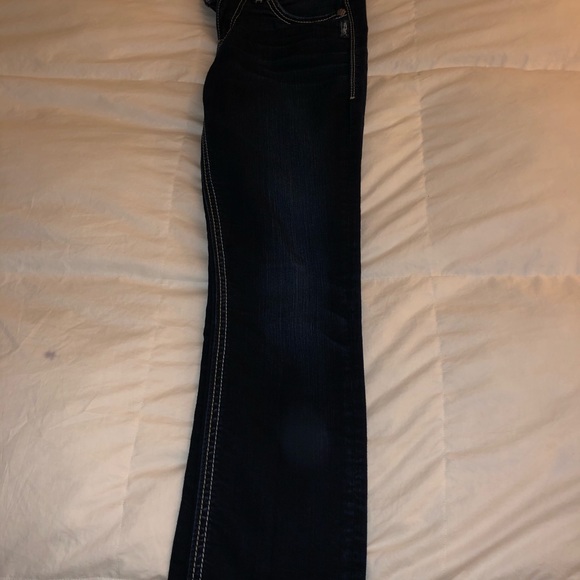 Silver Jeans - Picture 2 of 5